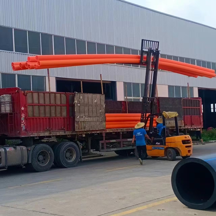 PVC管埋地回填规范填土防护避免重压损伤管材